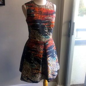 Cocktail dress with cutout